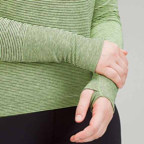 Lululemon Swiftly Tech LS 2.0 *Race Length- 12 Wee Are From Space Faded Zap - Picture 3 of 8